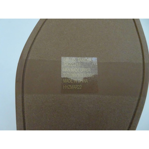 BCBGeneration Women's Fashion Flat Sandal 5 Cream - Picture 7 of 8